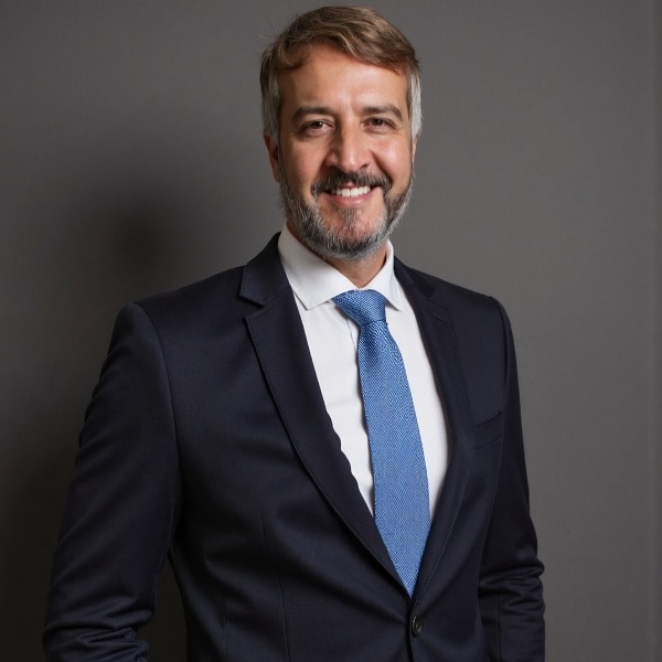 Dr. Miguel Dante Machado